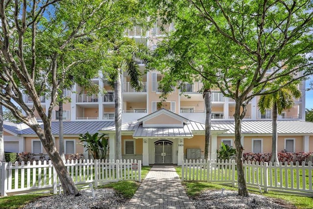 4 of 39 - 1931 Ne 2nd St 402, Deerfield Beach, FL