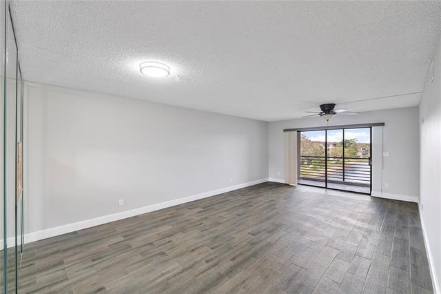 3 of 15 - 4930 E Sabal Palm Blvd 402, Tamarac, FL