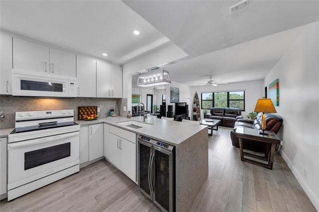 1 of 47 - 900 River Reach Dr 518, Fort Lauderdale, FL