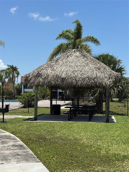 3 of 25 - 201 W Lake Pointe Dr 107, Oakland Park, FL