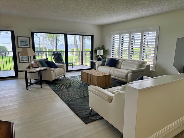 3 of 39 - 218 Ne Edgewater Dr 218, Stuart, FL