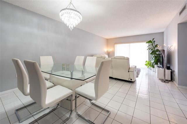 3 of 28 - 3850 Washington St 710, Hollywood, FL