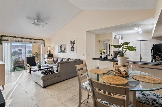 3 of 20 - 2620 S University Dr 310, Davie, FL