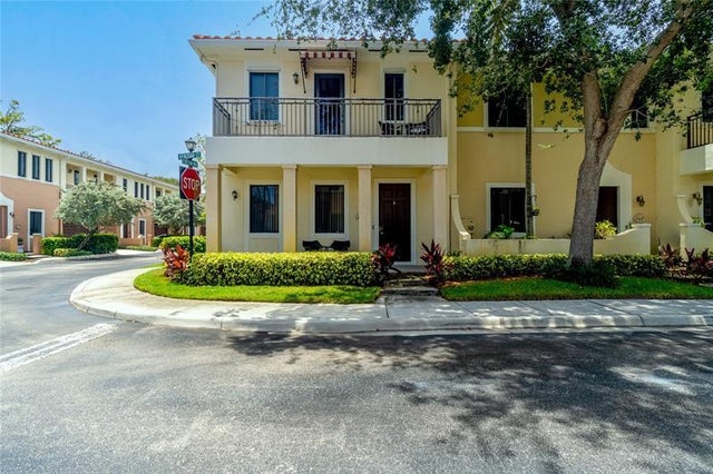 2 of 38 - 2514 Venetian Ct, Boynton Beach, FL