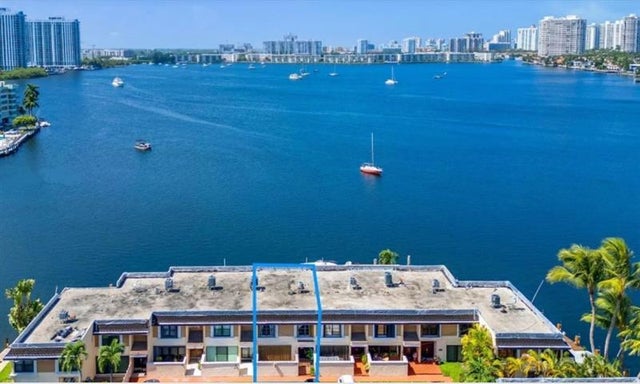 3 of 23 - 2769 Ne 165th Ter 25, North Miami Beach, FL
