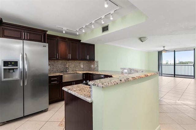 3 of 31 - 115 Lake Emerald Dr 307, Oakland Park, FL