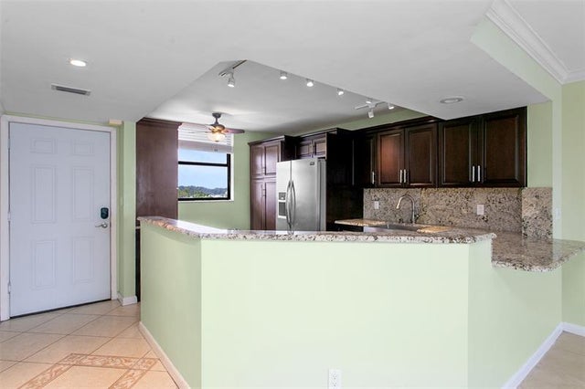 5 of 31 - 115 Lake Emerald Dr 307, Oakland Park, FL