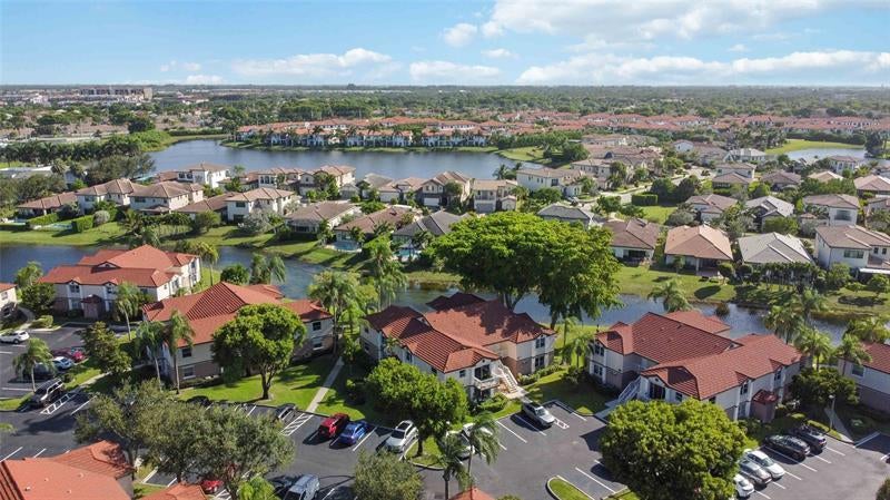 1250 Sw 113th Ter 203, Pembroke Pines