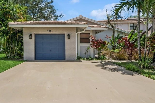1 of 28 - 416 Deer Creek Lake Point South Ln 416, Deerfield Beach, FL