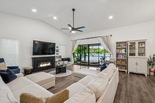4 of 28 - 416 Deer Creek Lake Point South Ln 416, Deerfield Beach, FL