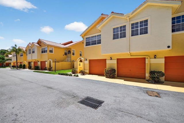 4 of 62 - 2121 S Ocean Blvd 506, Lauderdale By The Sea, FL