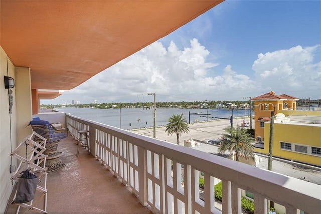 2 of 38 - 801 S Ocean Dr 502, Hollywood, FL