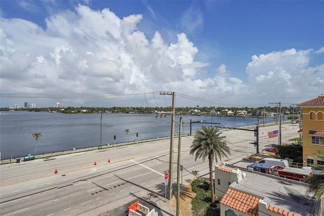 4 of 38 - 801 S Ocean Dr 502, Hollywood, FL