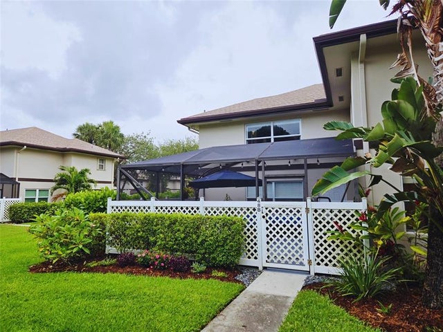 2 of 27 - 48 Essex Court B, Royal Palm Beach, FL