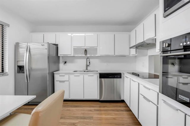 4 of 47 - 170 Lakeview Dr 203, Weston, FL