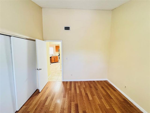 5 of 16 - 3449 Nw 44th St 202, Lauderdale Lakes, FL