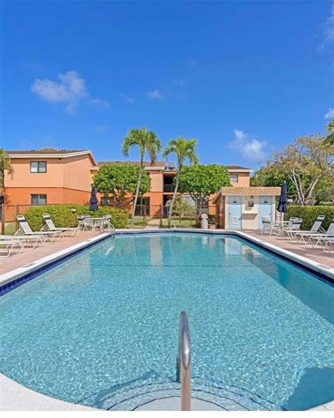 1 of 12 - 50 Se 12th St 2360, Boca Raton, FL
