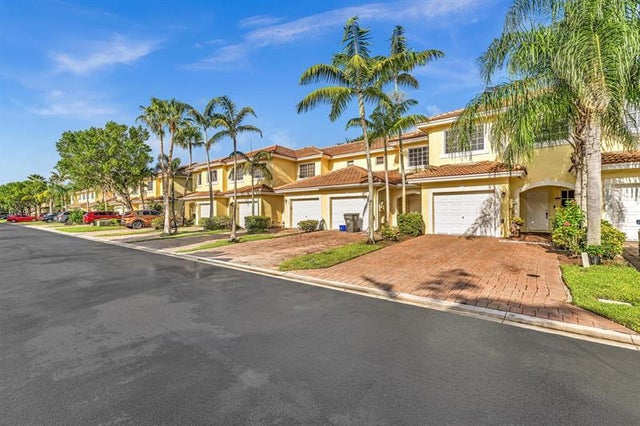 4 of 52 - 753 Imperial Lake Road 753, West Palm Beach, FL