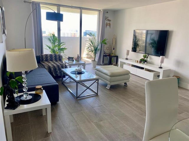 5 of 15 - 2780 Ne 183rd St 1515, Aventura, FL