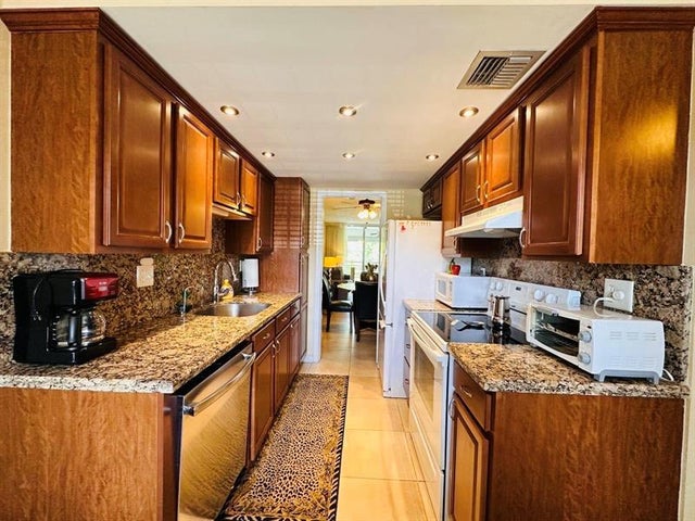 3099 Nw 48th Ave 253, Lauderdale Lakes