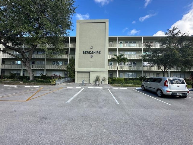 1 of 17 - 1031 Berkshire B 1031, Deerfield Beach, FL