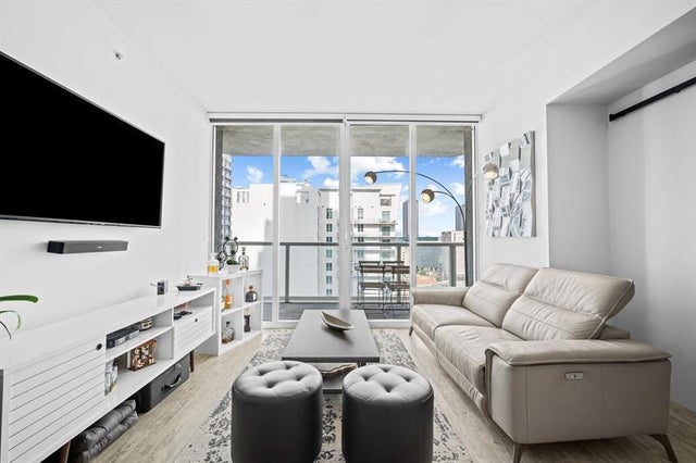 1 of 29 - 244 Biscayne Blvd 2210, Miami, FL