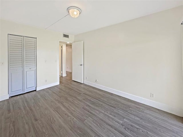 4 of 10 - 850 Sw 133rd Ter 206b, Pembroke Pines, FL