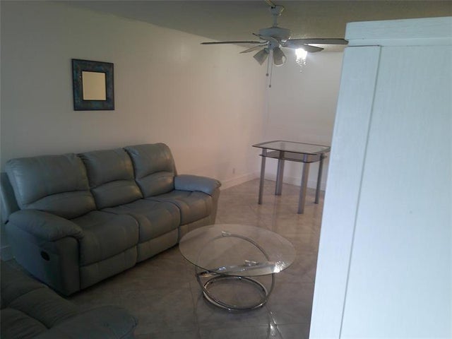 5383 Sw 40th Ave 103, Fort Lauderdale