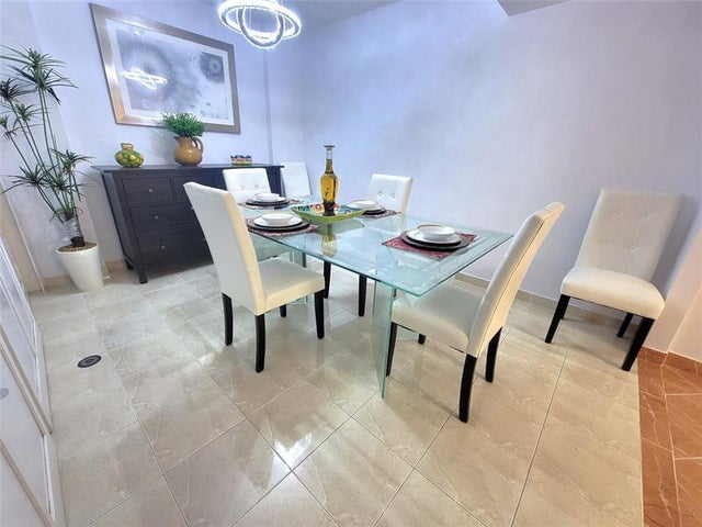 4 of 38 - 230 174th St 304, Sunny Isles Beach, FL
