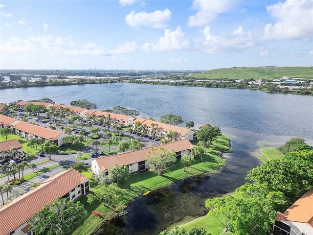 2 of 32 - 408 Republic Ct 408, Deerfield Beach, FL