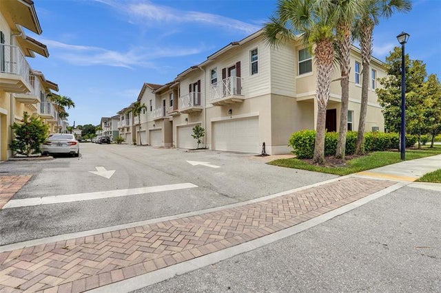 1 of 56 - 99 Palm Ln 99, Royal Palm Beach, FL