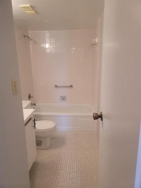 5 of 15 - 4354 Nw 9th Ave 12-2b, Deerfield Beach, FL