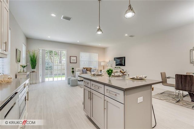 3 of 23 - 639 Sw 12th Ave 639, Fort Lauderdale, FL