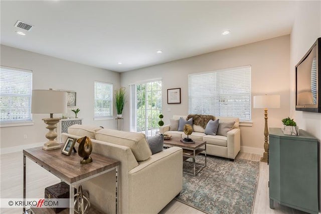 5 of 23 - 639 Sw 12th Ave 639, Fort Lauderdale, FL