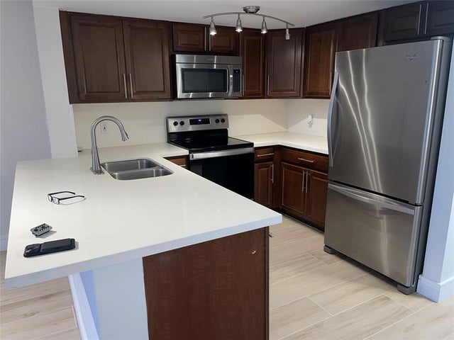 4 of 14 - 5200 Nw 31st Ave Unit 11a 11a, Fort Lauderdale, FL