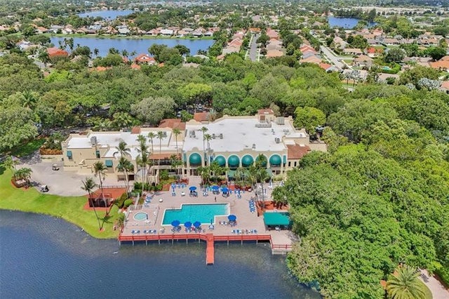 1 of 20 - 9480 Poinciana Pl 410, Davie, FL