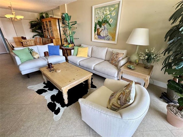3 of 28 - 740 S Federal Hwy 216, Pompano Beach, FL