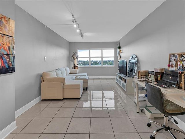 4 of 26 - 2555 Ne 11th St 708, Fort Lauderdale, FL