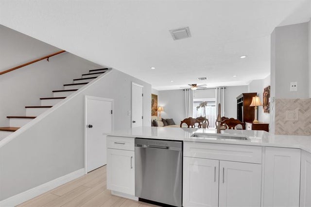 5 of 40 - 1869 Ne 15th Ave 1869, Fort Lauderdale, FL