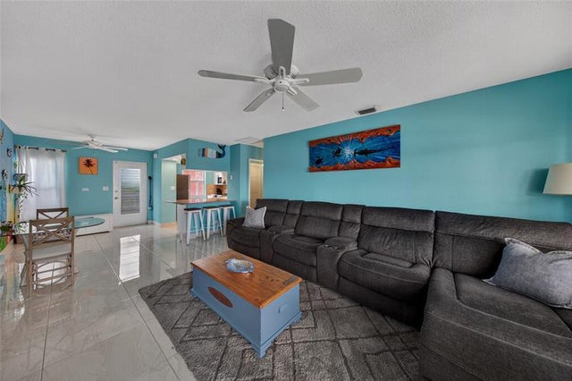 4 of 38 - 2824 Ne 33rd Ct 8, Fort Lauderdale, FL