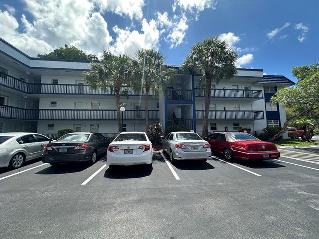 3 of 30 - 3180 Holiday Springs Blvd 107, Pompano Beach, FL