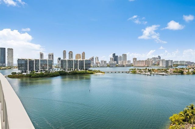 1 of 39 - 3300 Ne 188th St Uph09, Aventura, FL
