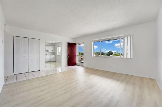 3 of 28 - 6289 Lear Dr 403, Lake Worth, FL