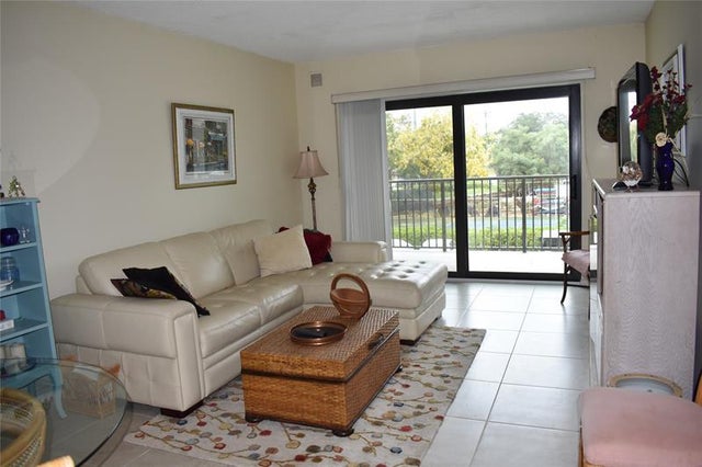 4 of 30 - 900 River Reach Dr 214, Fort Lauderdale, FL