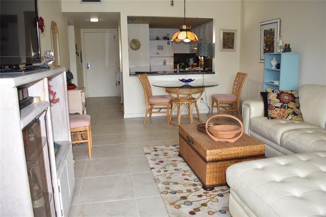 5 of 30 - 900 River Reach Dr 214, Fort Lauderdale, FL