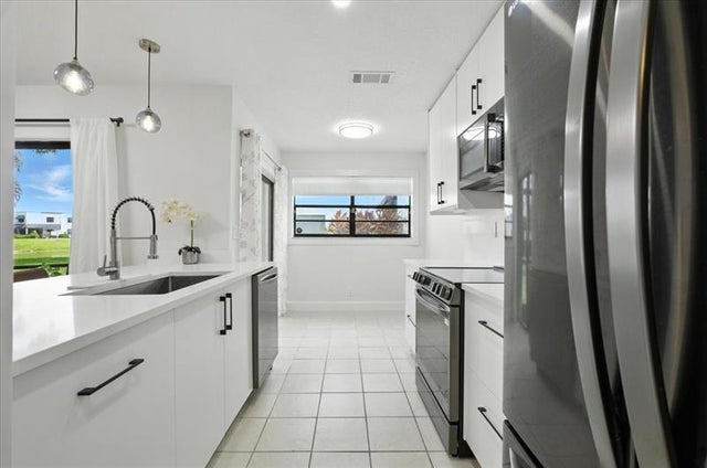 5 of 36 - 511 Nw 36th Ave, Deerfield Beach, FL