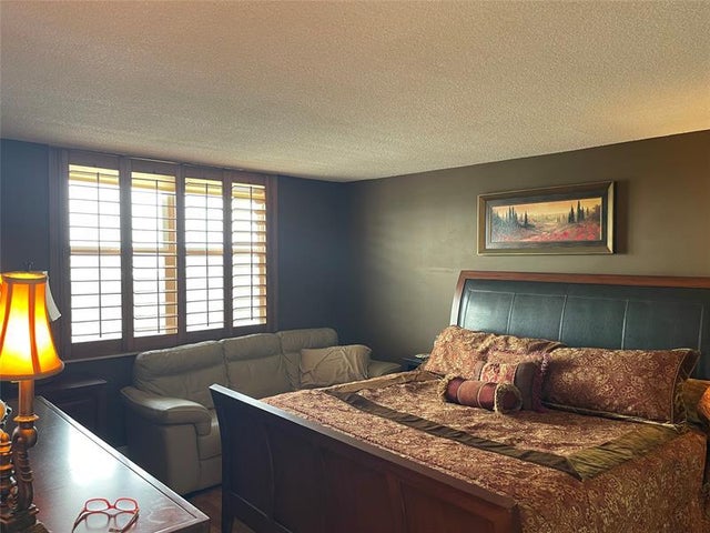 5 of 26 - 427 Golden Isles Dr 14c, Hallandale, FL