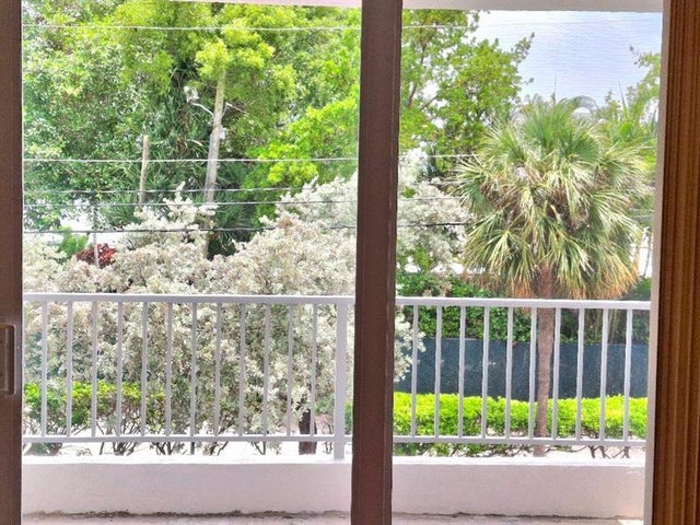 5 of 40 - 1421 S Ocean Blvd 206, Pompano Beach, FL