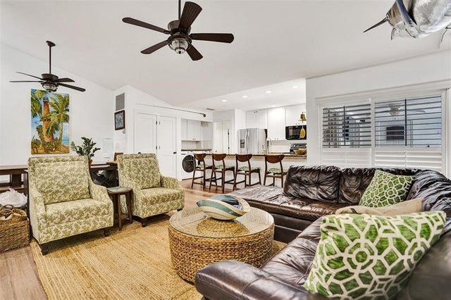 4 of 73 - 10002 Chapman Oak Ct 10002, Palm Beach Gardens, FL