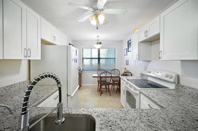 4 of 33 - 7634 Tahiti Lane 104, Lake Worth, FL